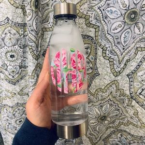 💕💕 Lilly Inspired Monogrammed Water Bottle